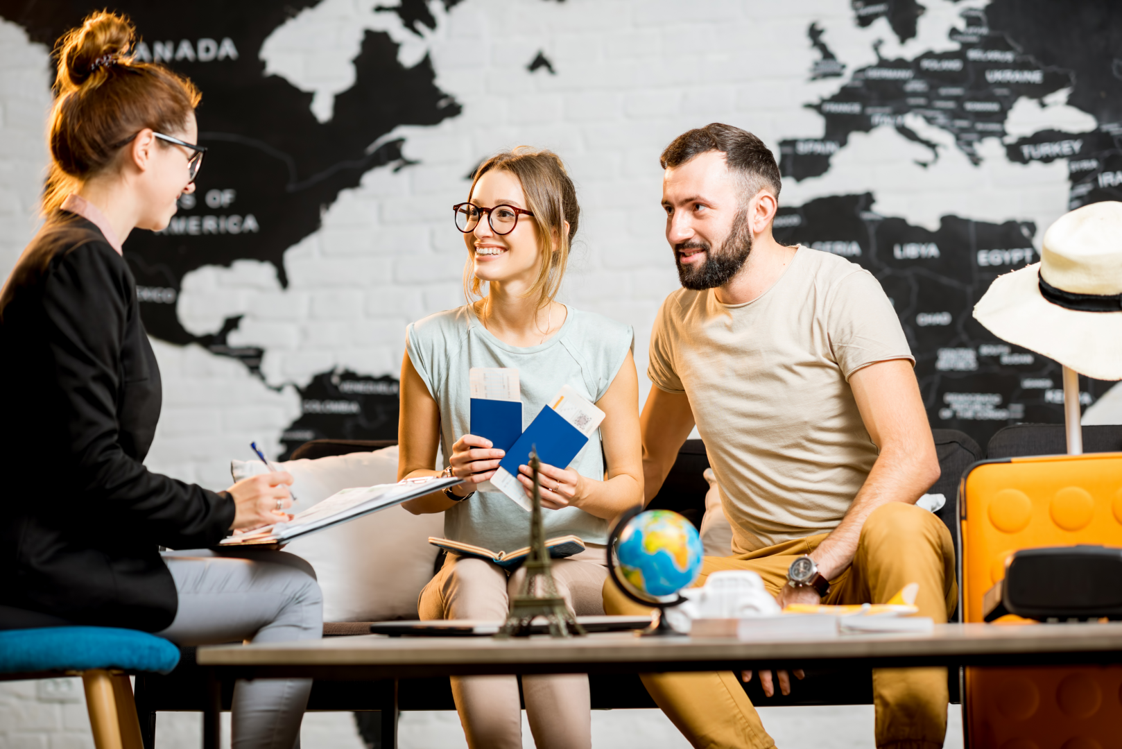 How Much Do Travel Agents Earn in 2025: Income Insights and Strategies